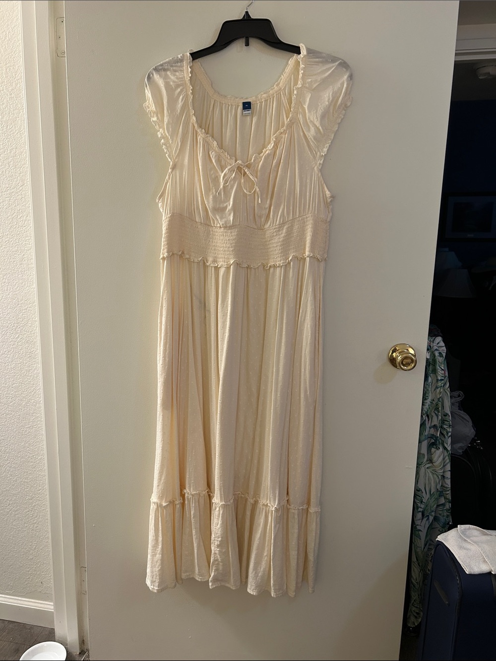 Old Navy Cream Maxi Dress with Ruffle Details. XL. NWOT